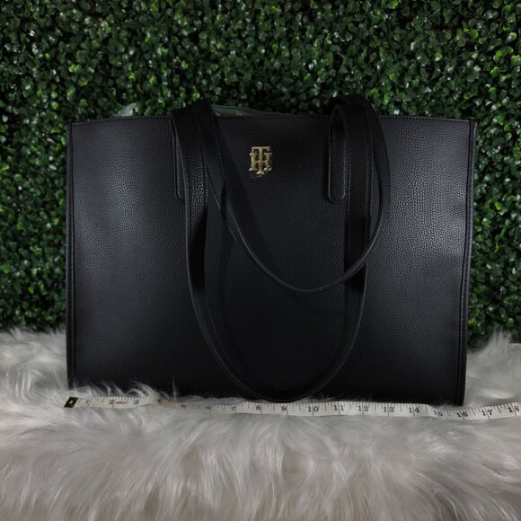Tommy Hilfiger Tote - Picture 6 of 8